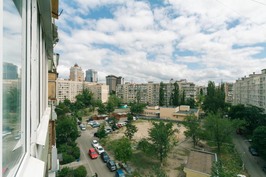 Apartment Near Dream Town Kijev Kültér fotó